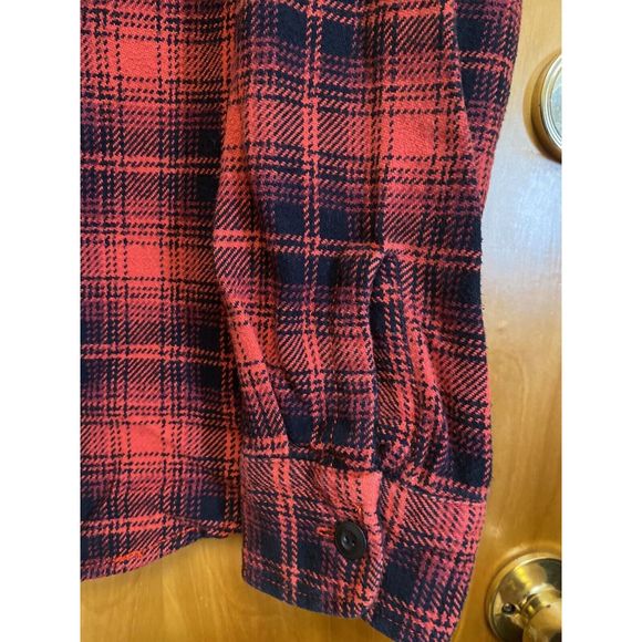 Authentic Flannel Men’s Long Sleeve Shirt Size M Red & Black 100% Cotton - Picture 4 of 10